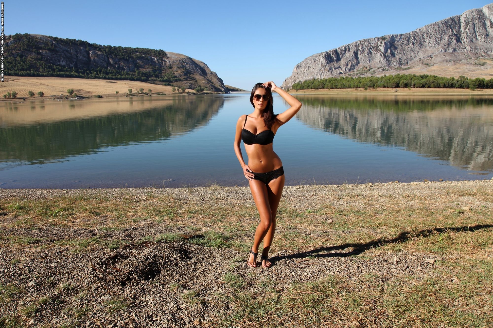 Una Perfecta Morena&quot;morocha&quot; En El Bosque